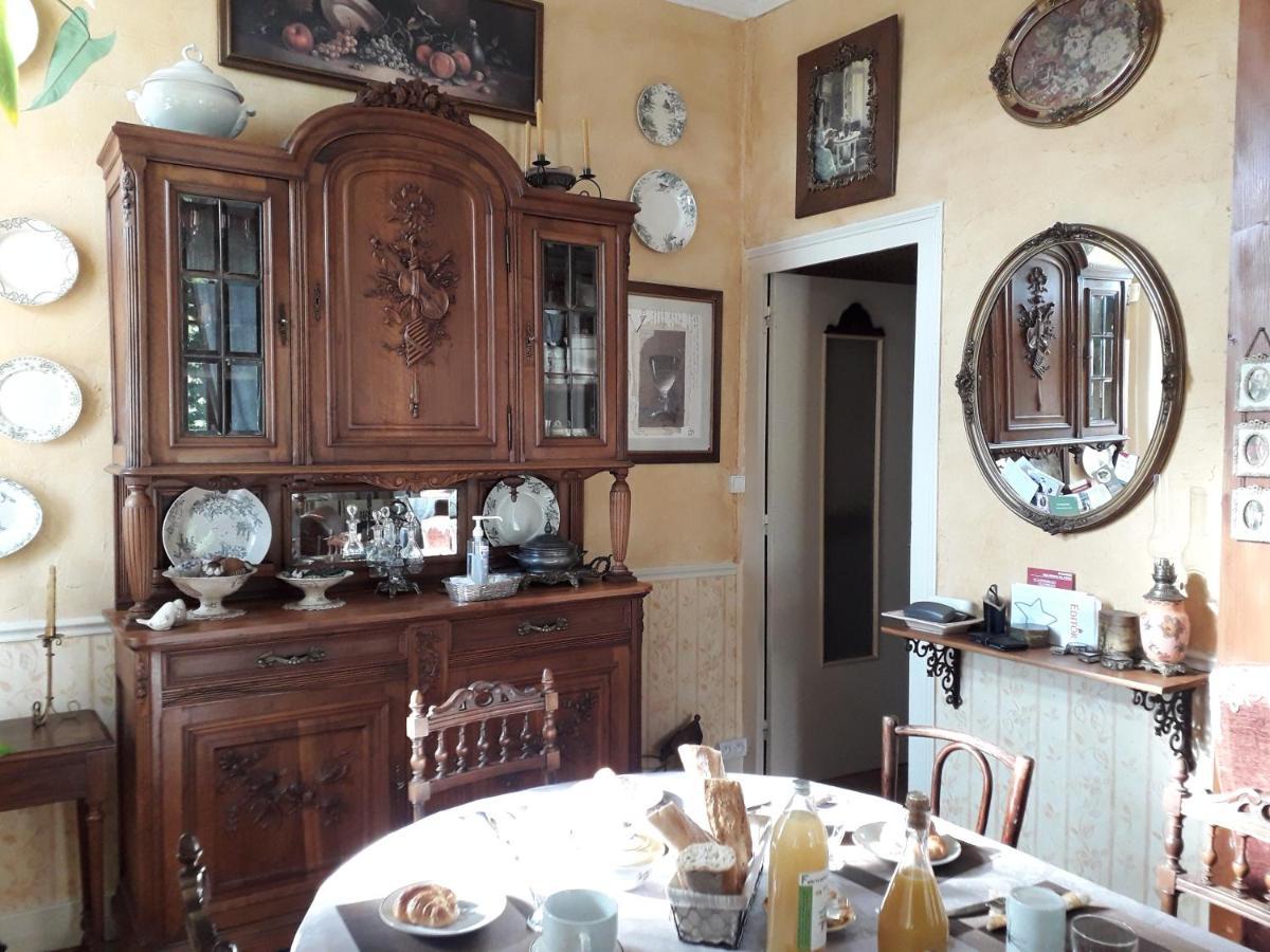 مبيت وإفطار Usson-en-Forez La Ganse Blanche المظهر الخارجي الصورة